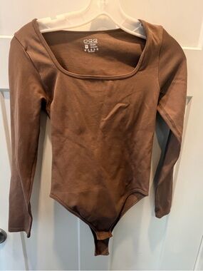 OQQ Brown Square Neck Bodysuit Long Sleeve Stretch Fitted Size Medium